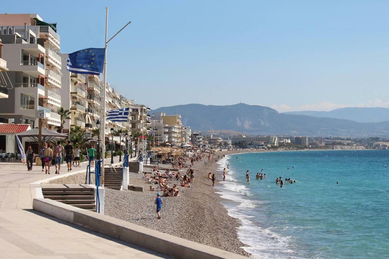 Galini Apartment Loutraki  Exterior photo