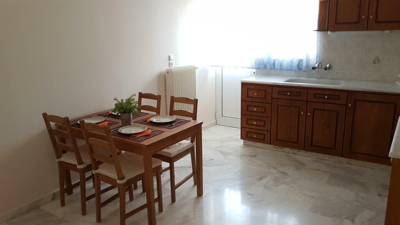 Galini Apartment Loutraki  Exterior photo